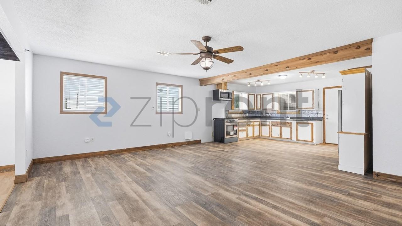 247 Everglade Dr - Photo 4 of 18