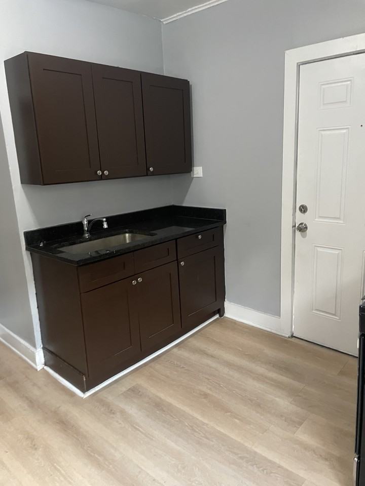 S Drexel Blvd #4410-5-1D - Photo 3 of 17
