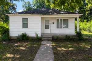 featured image of 321 Cheryl St