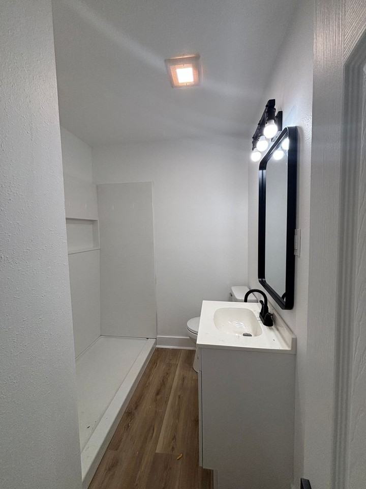 321 Cheryl St - Photo 5 of 7