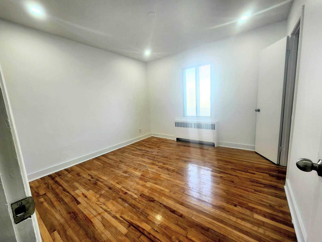 6220 Rue Hamilton #7 - Photo 7 of 16