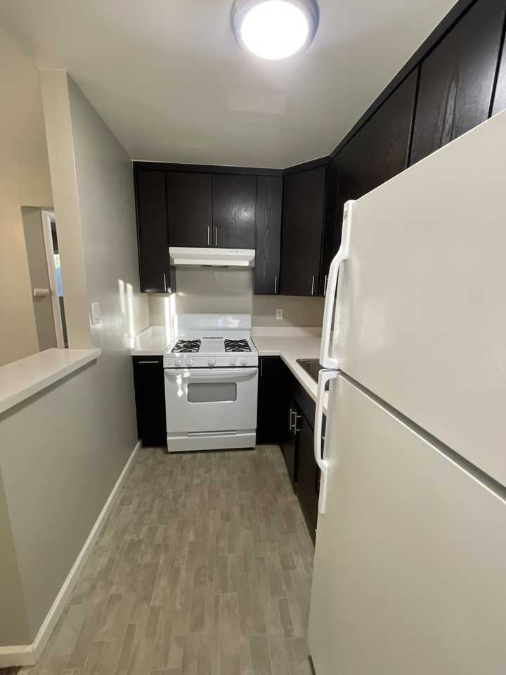 768 Blossom Way #32 - Photo 2 of 12