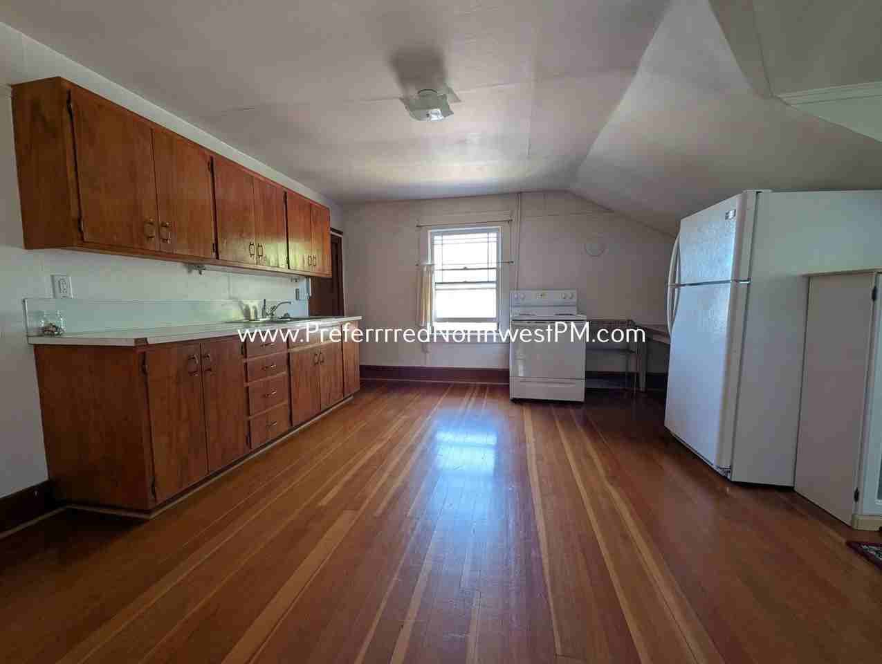 1050 W 5th Ave Uppr - Photo 3 of 4