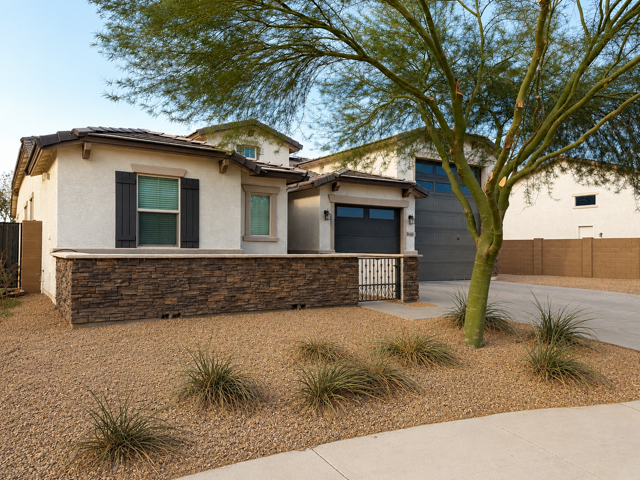 18440 W Kendall St - Photo 2 of 22