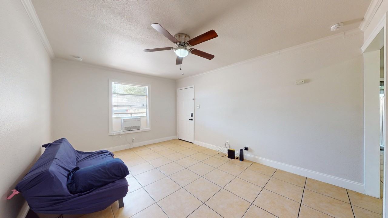 8826 Cape Valley St #1 - Photo 5 of 34