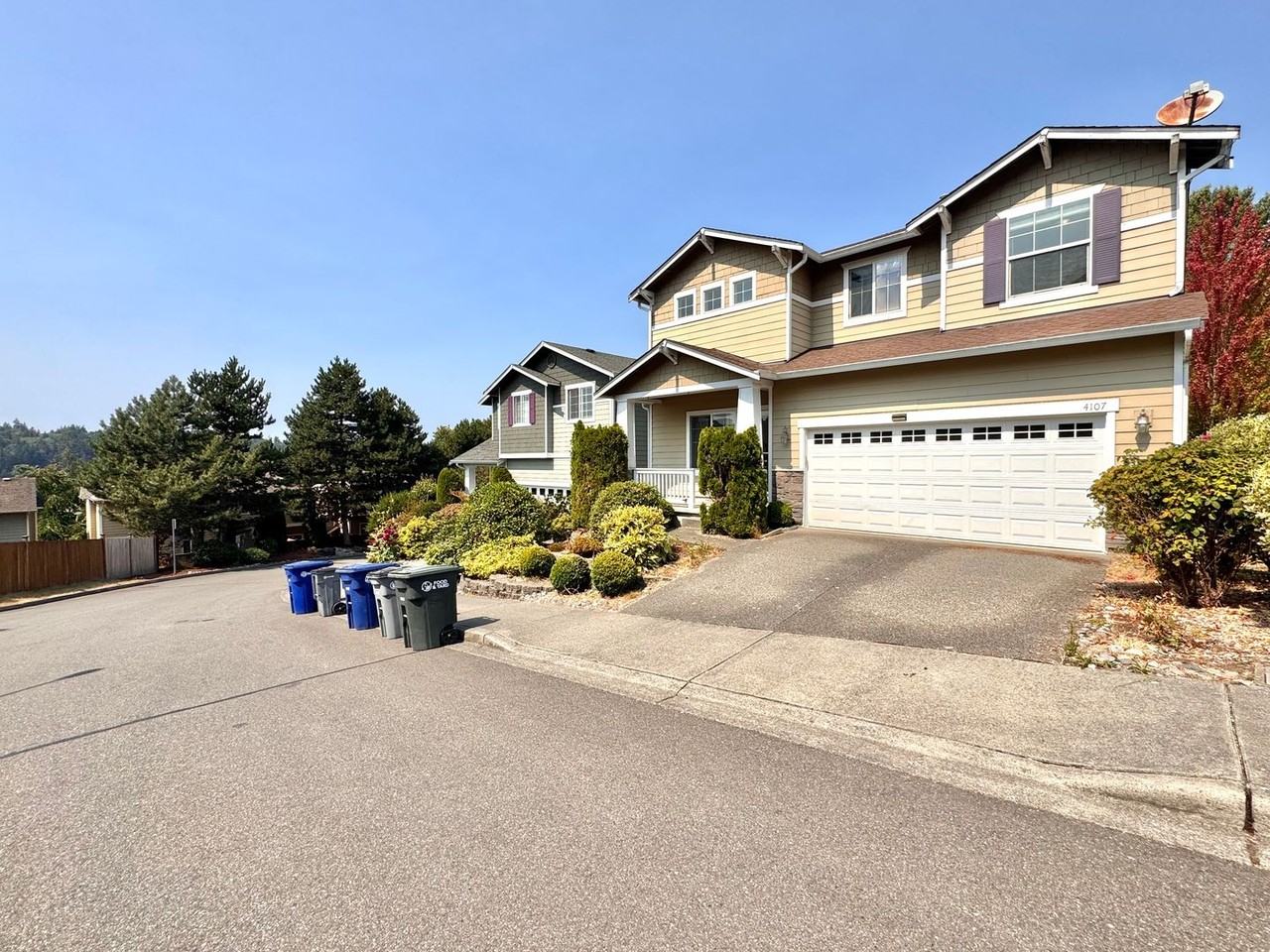 4107 240th Pl Se - Photo 2 of 32