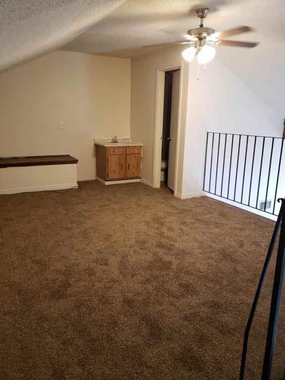 3330 Seine St Apt B - Photo 5 of 6