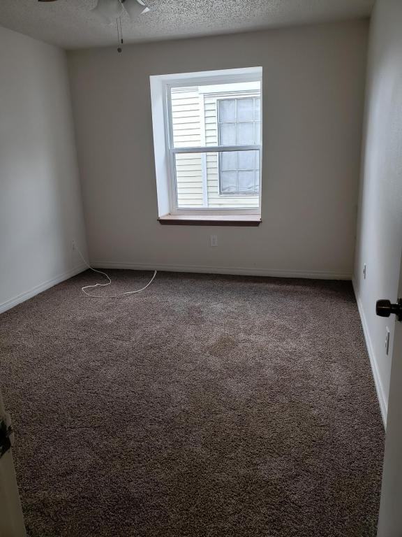 3330 Seine St Apt B - Photo 6 of 6
