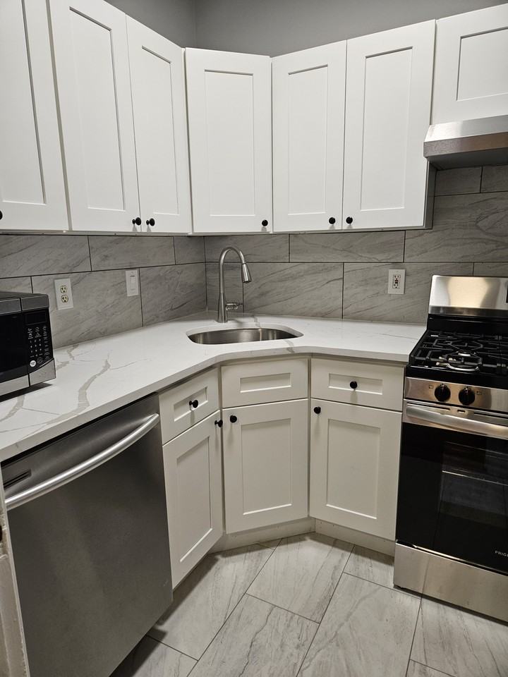 59 Brighton Ave #1ROOM4 - Photo 7 of 10