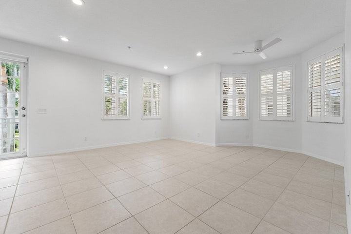 4273 East Main Street - Photo 6 of 8