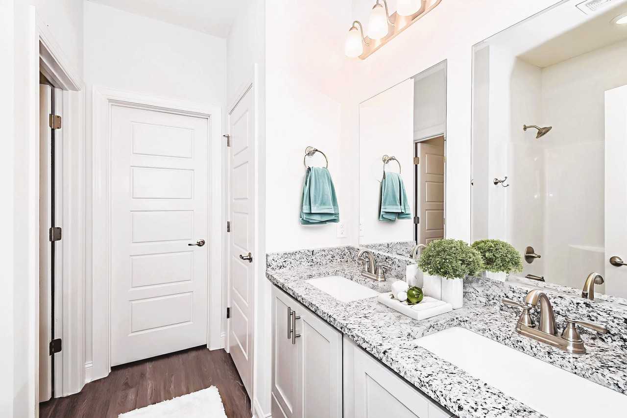1049 Walker Point Way - Photo 5 of 25