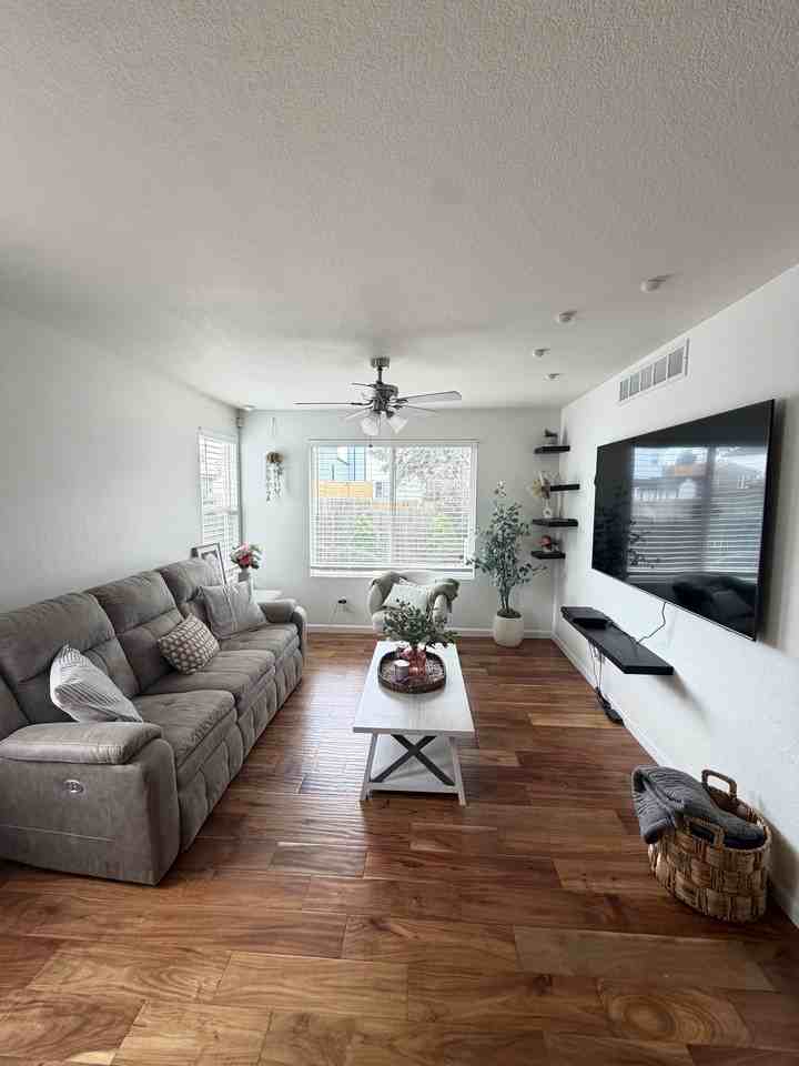 1865 Espana Way #1 - Photo 7 of 19