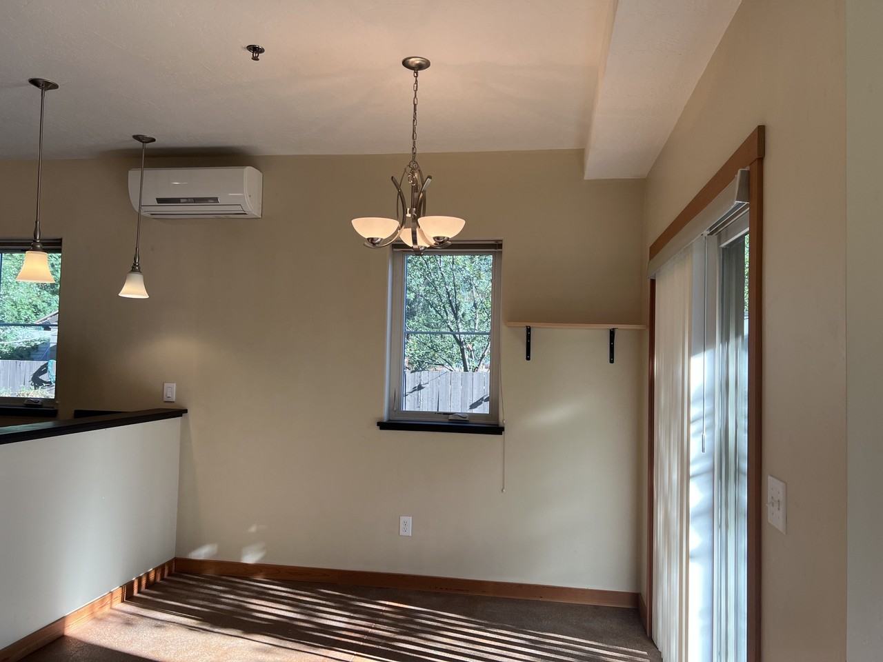 105 Inez St #A - Photo 3 of 12