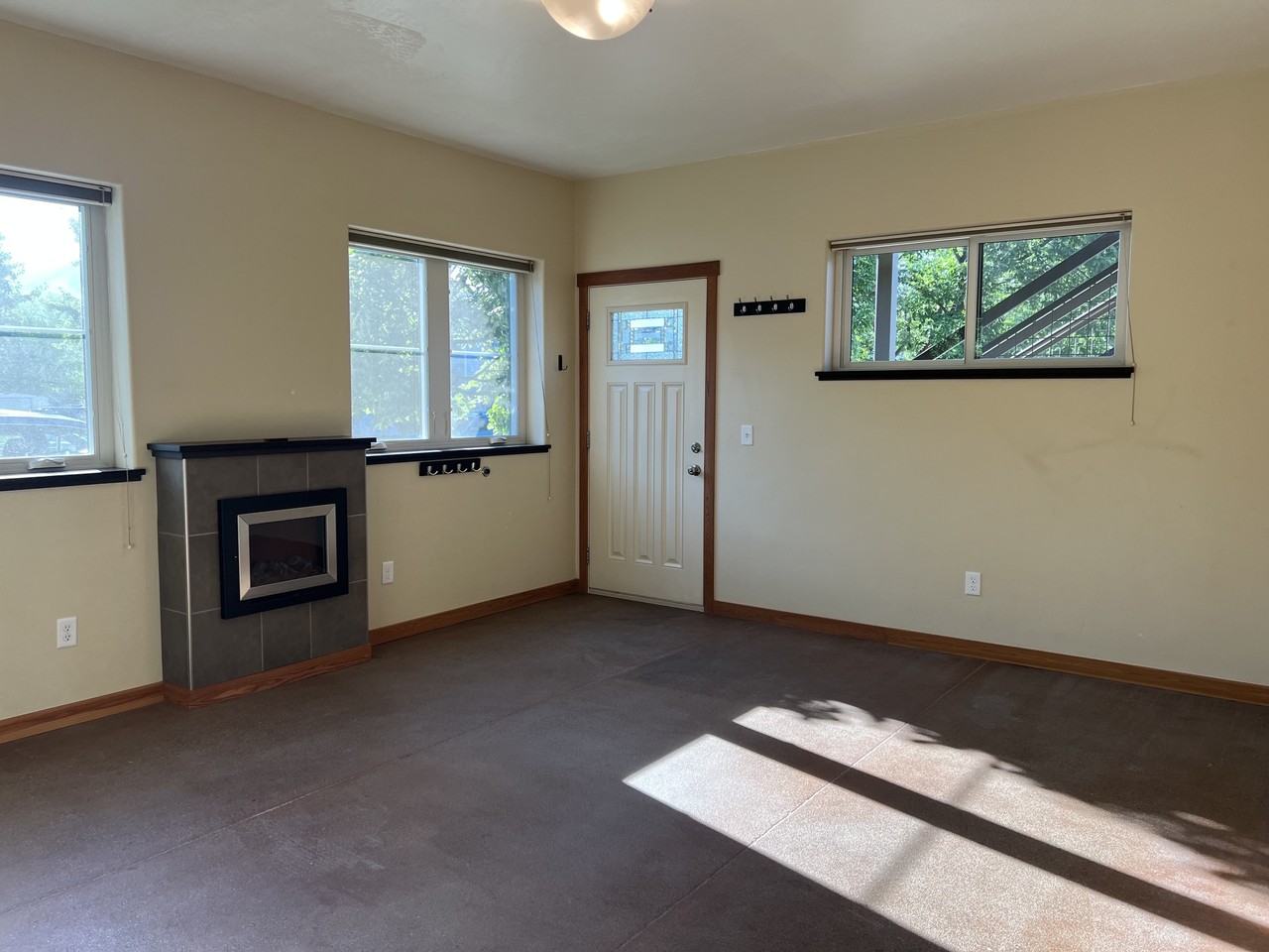 105 Inez St #A - Photo 5 of 12