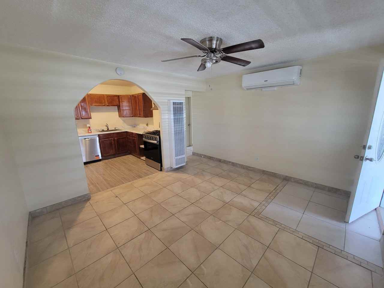 6614 Tamarisk Avenue - 1Unit 1 #1 - Photo 4 of 17
