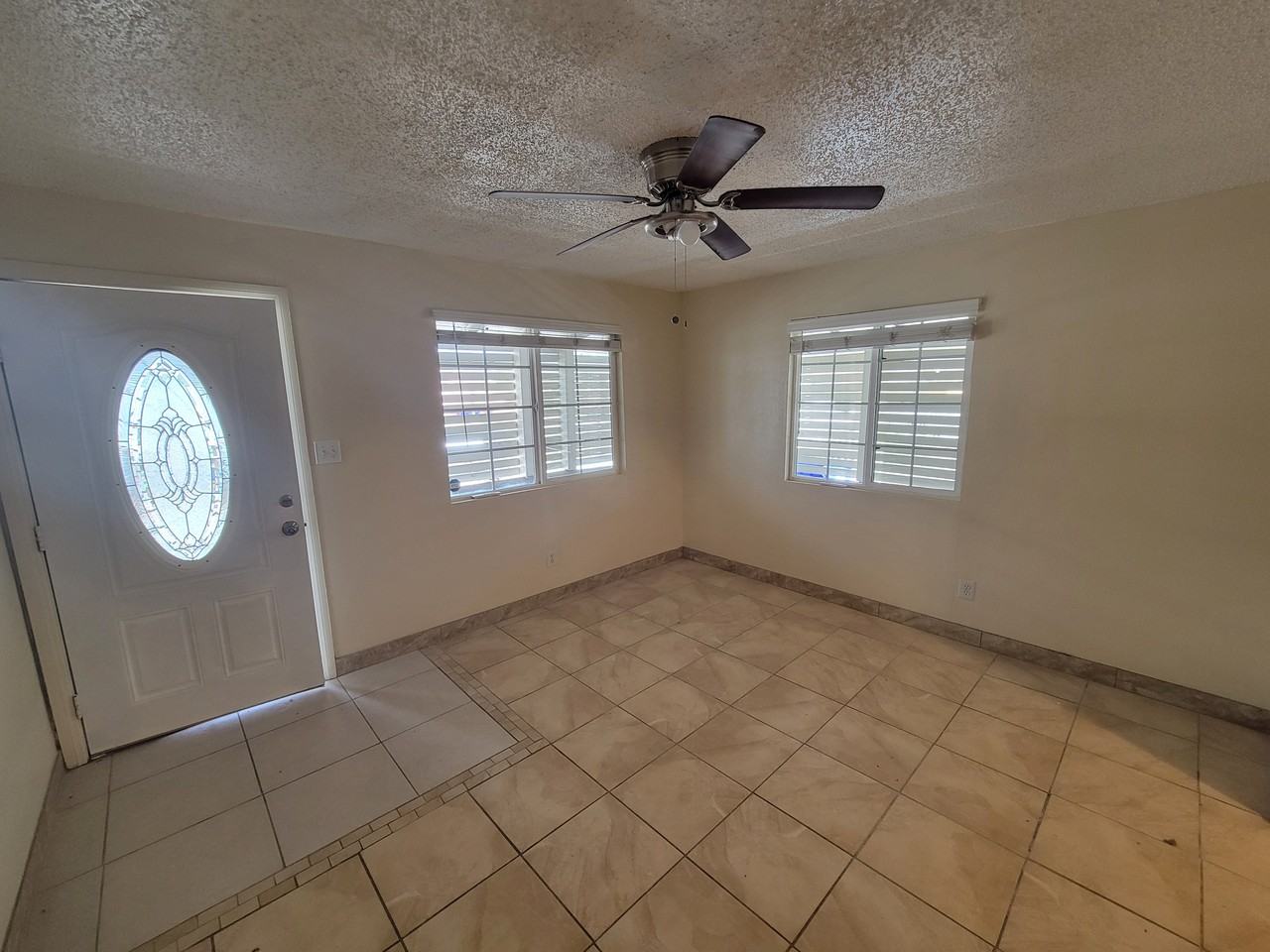 6614 Tamarisk Avenue - 1Unit 1 #1 - Photo 5 of 17