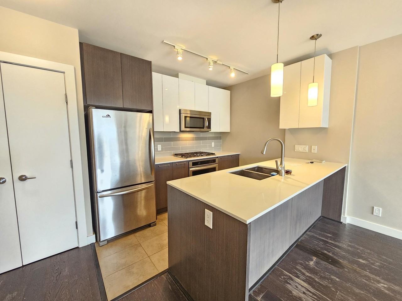 5511 Hollybridge Way #5021 - Photo 2 of 15