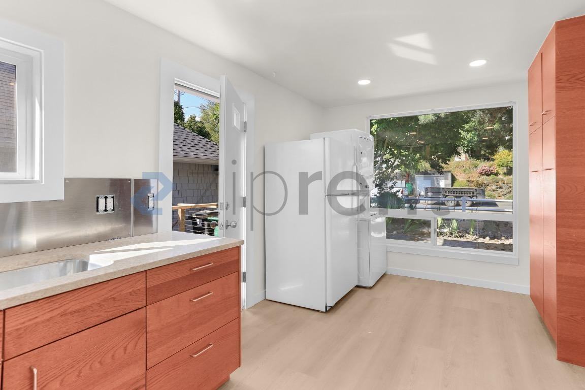 3052 22nd Ave W #A - Photo 6 of 16