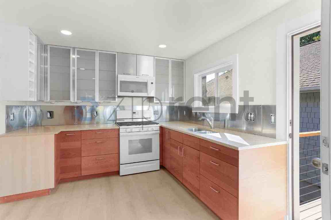 3052 22nd Ave W #A - Photo 7 of 16