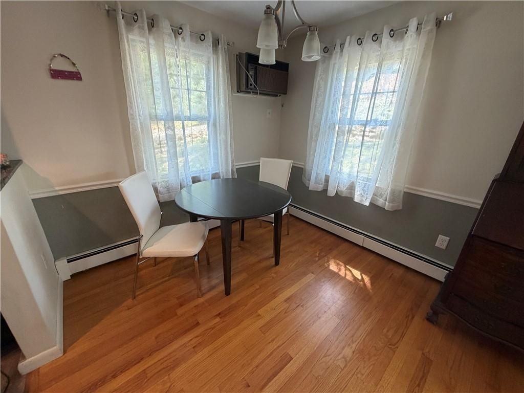 256 Old County Rd - Photo 6 of 17