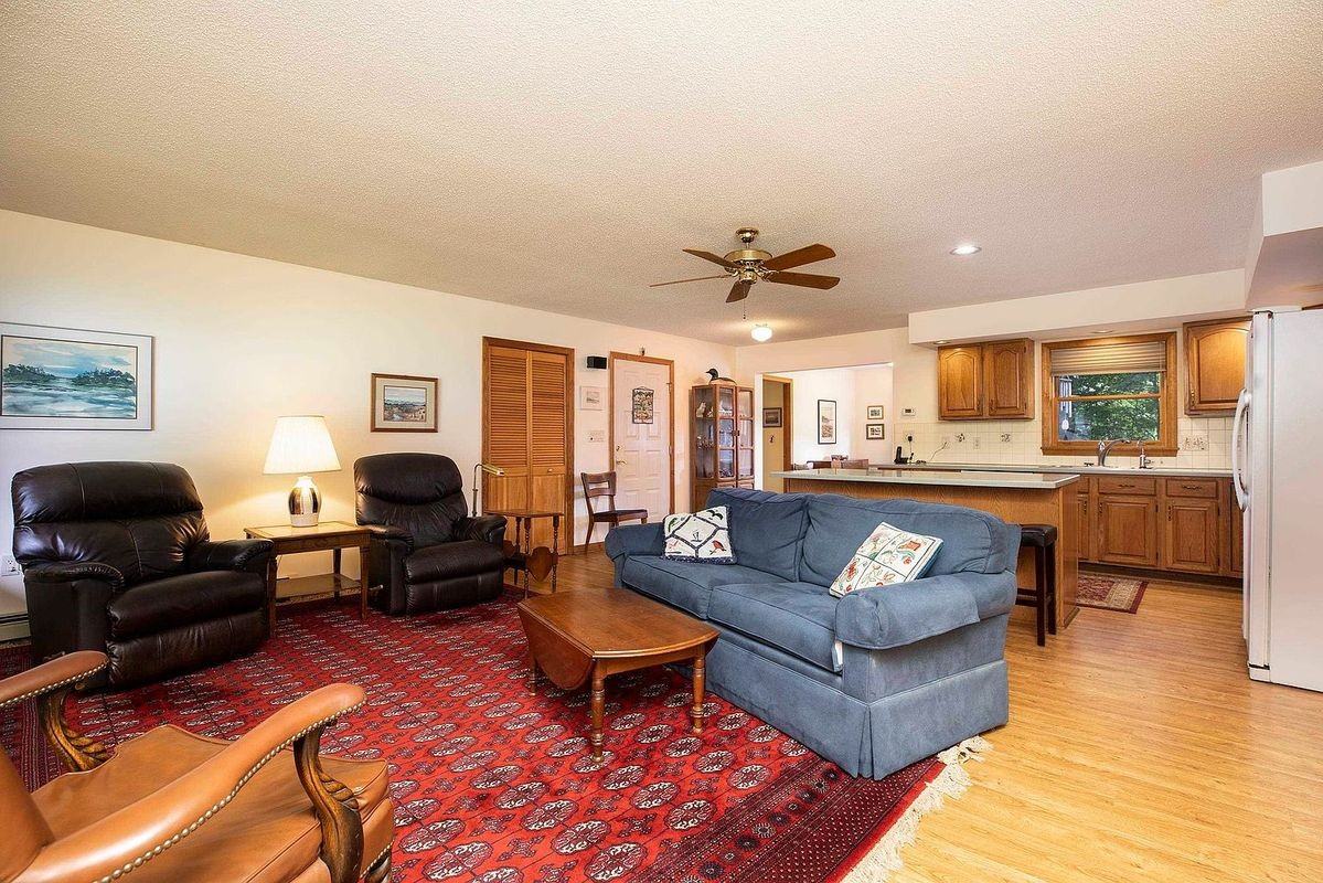 42 Cottage Cir - Photo 5 of 16