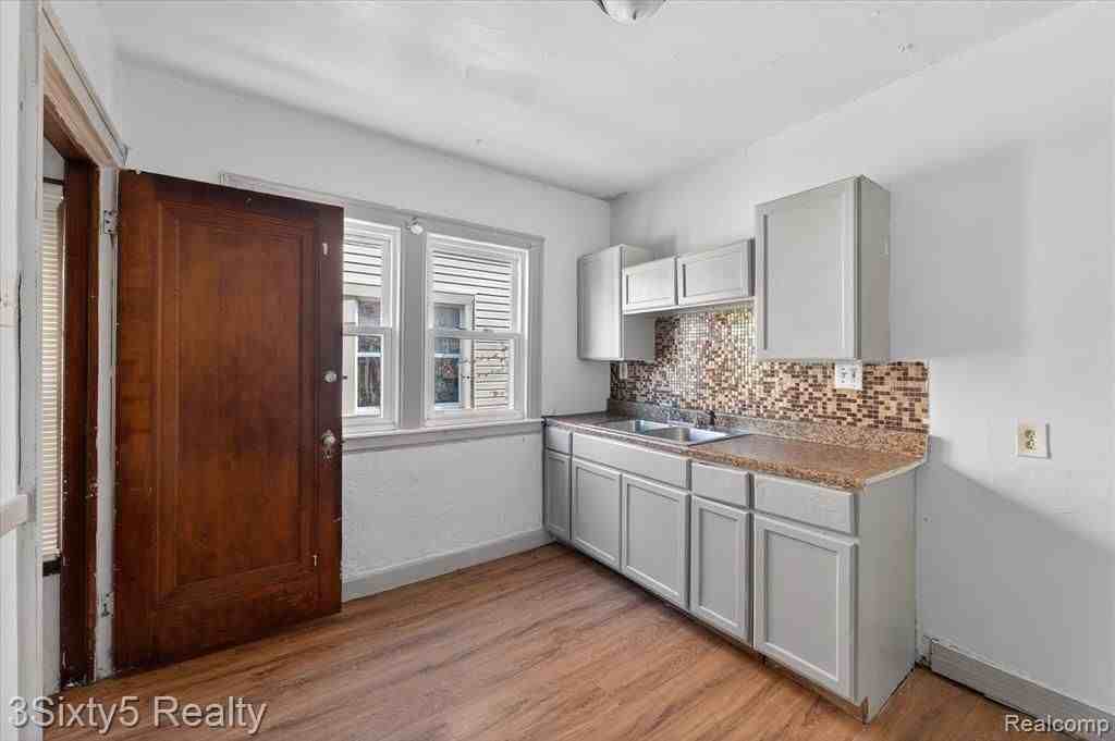 14052 Northlawn St - Photo 5 of 14