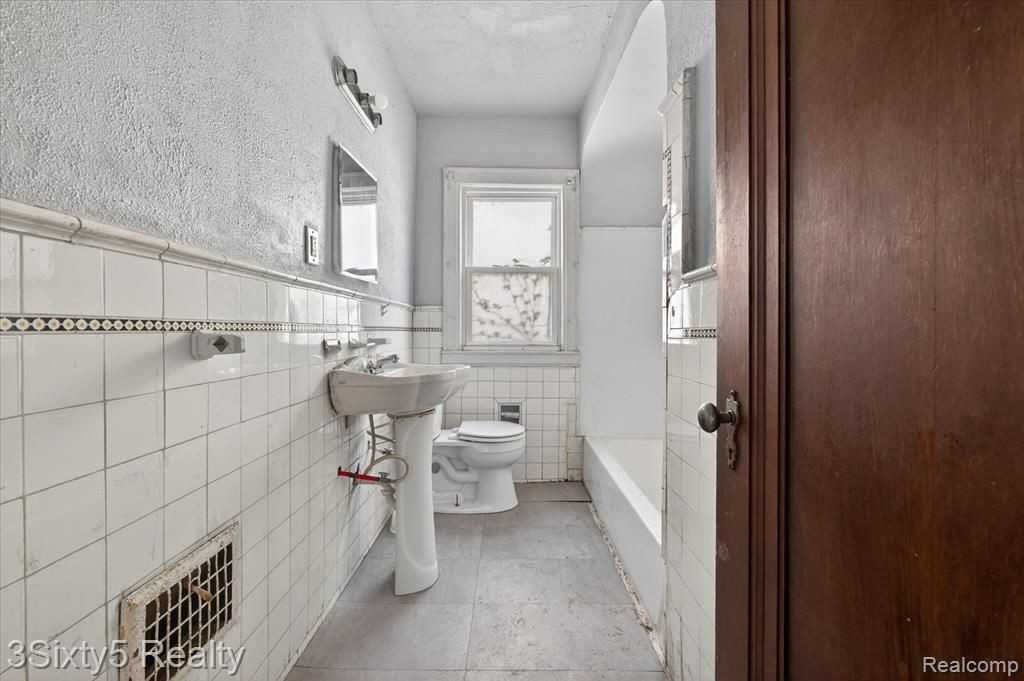 14052 Northlawn St - Photo 7 of 14