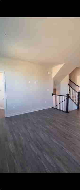 14916 Townshend Terrace Ave - Photo 2 of 8