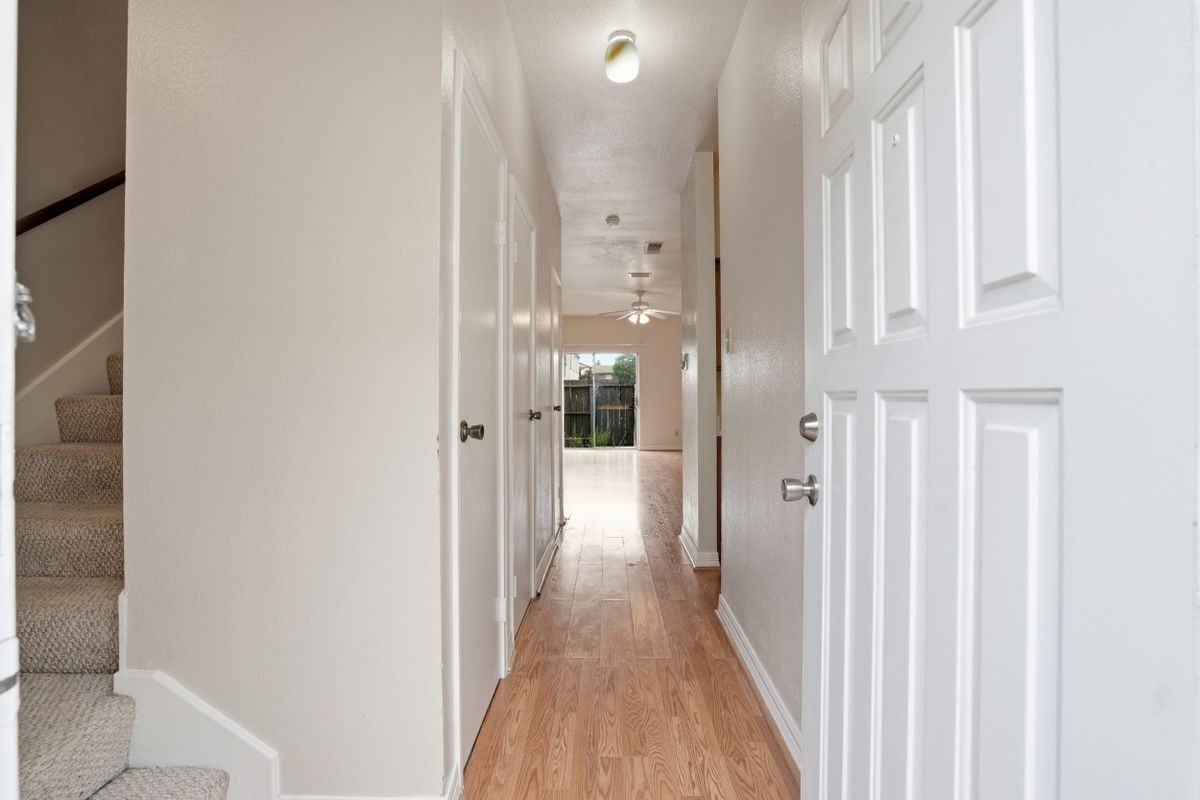 7743 Cambridge St - Photo 2 of 27
