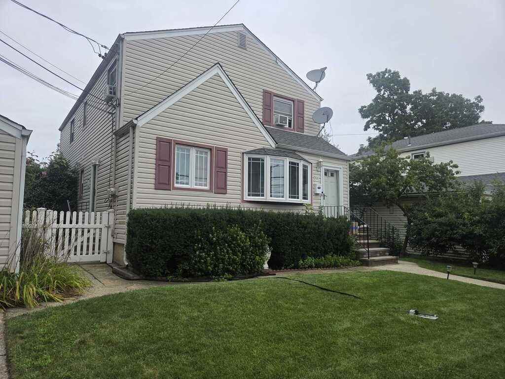 89 Winter St - Photo 3 of 3