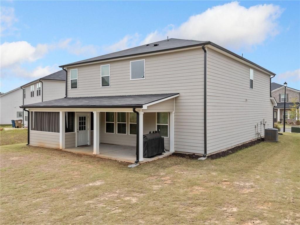 5911 Green Ash Ct - Photo 4 of 41