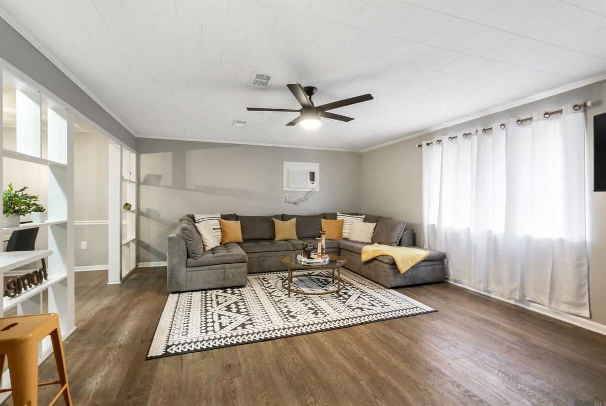 1151 Wylie Dr - Photo 4 of 18