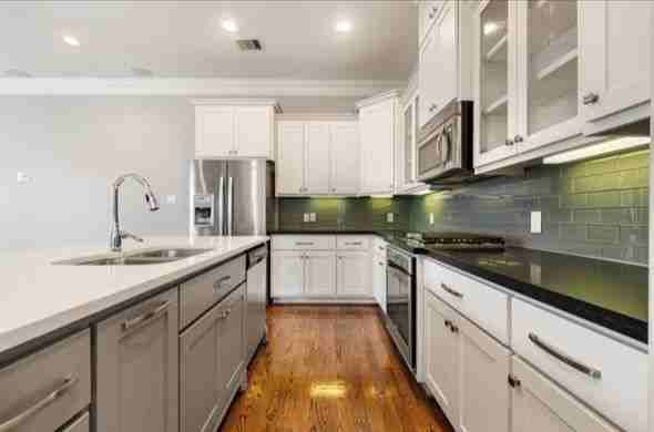 805 W 23rd St ##B - Photo 6 of 20
