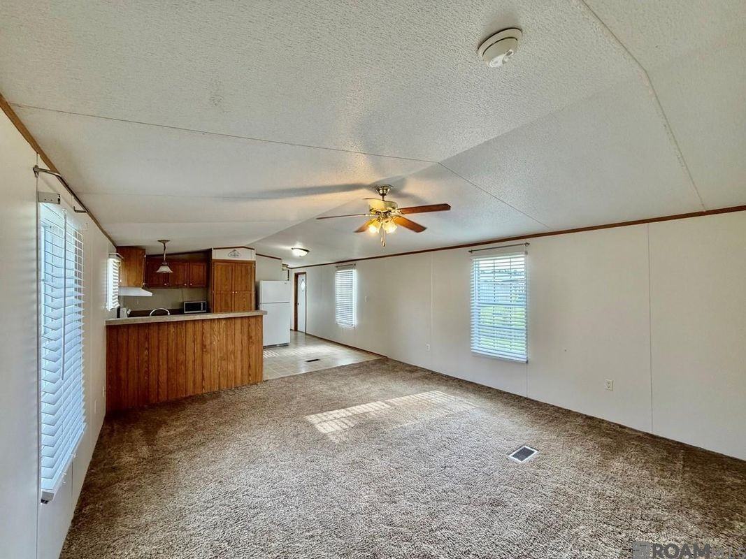 44036 Loop Rd - Photo 3 of 14