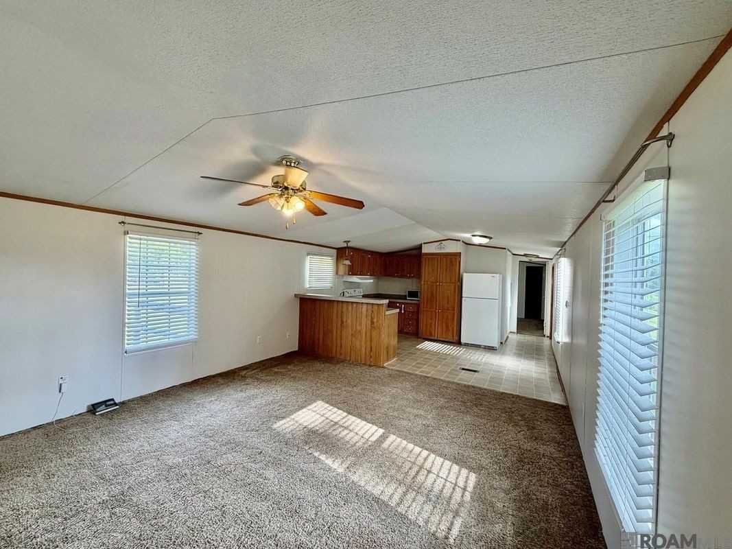 44036 Loop Rd - Photo 4 of 14