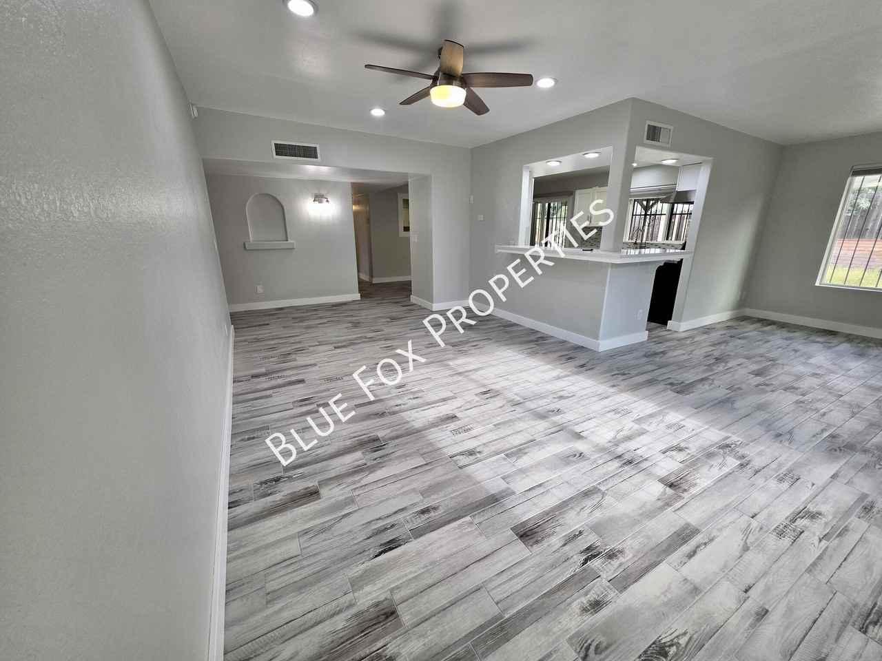 8340 E Fond Du Lac Dr - Photo 3 of 26