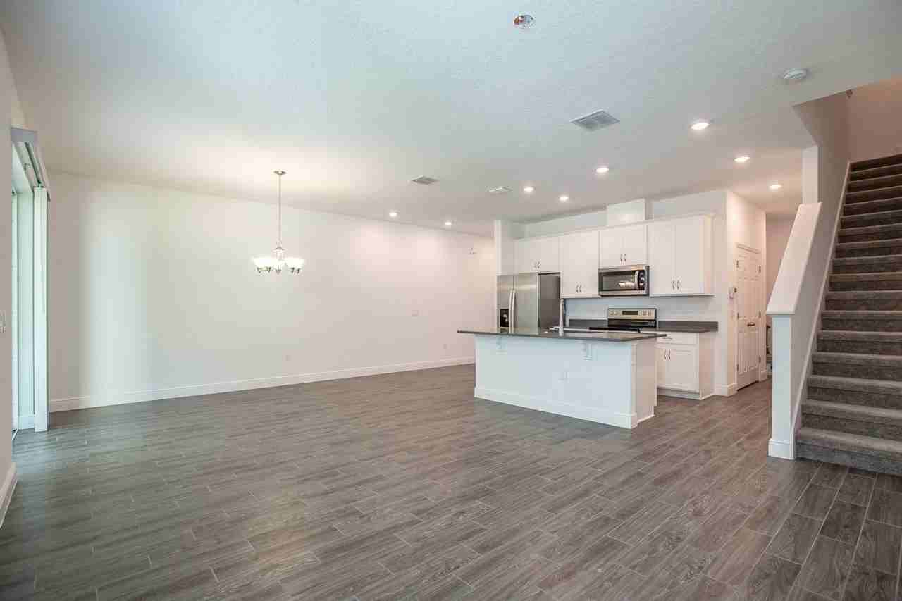 1431 Broad Wing Ln - Photo 5 of 26