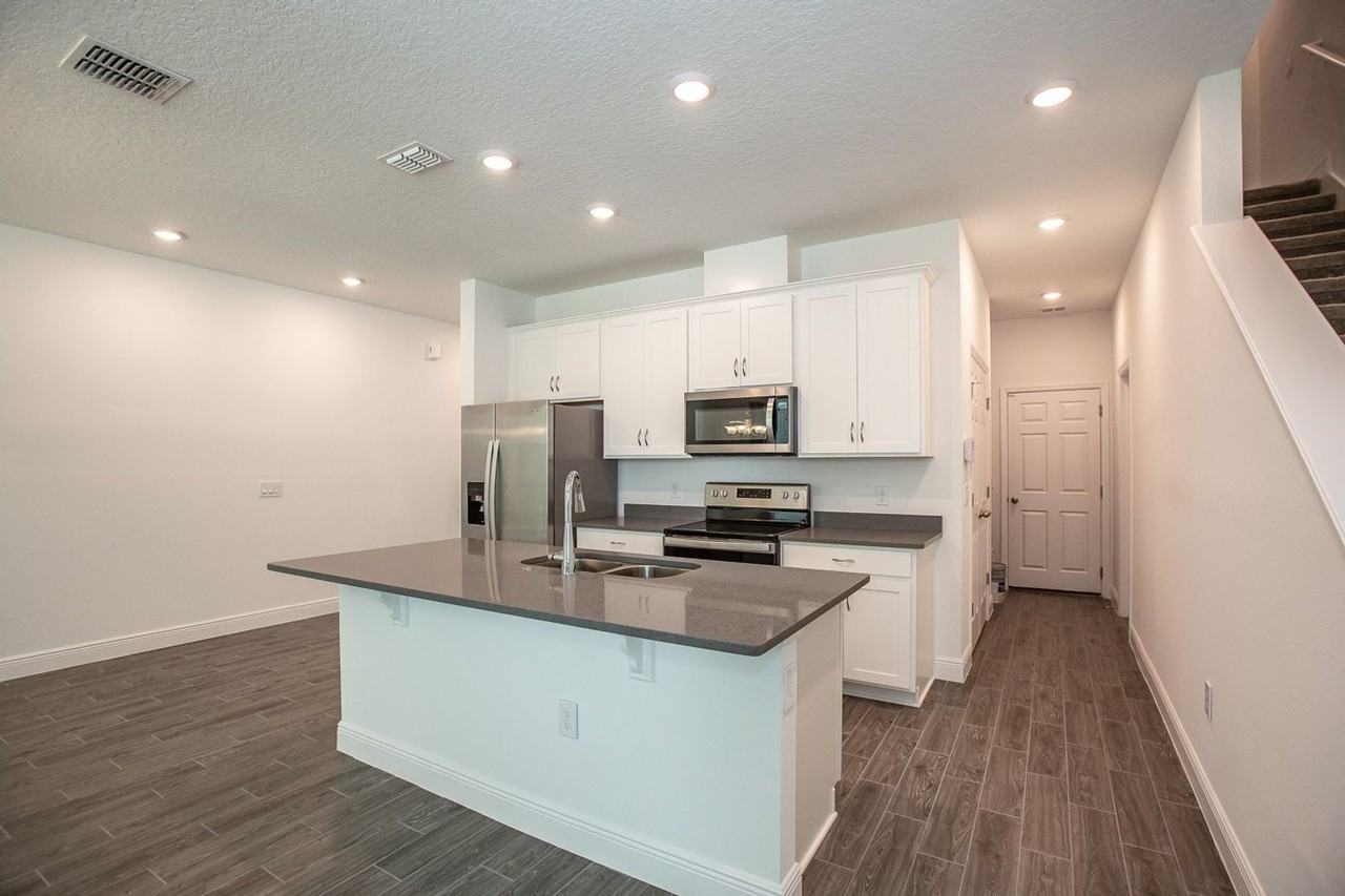1431 Broad Wing Ln - Photo 6 of 26