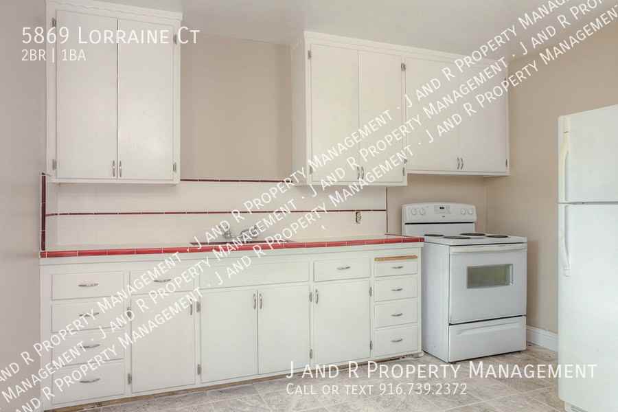 5869 Lorraine Ct - Photo 5 of 16
