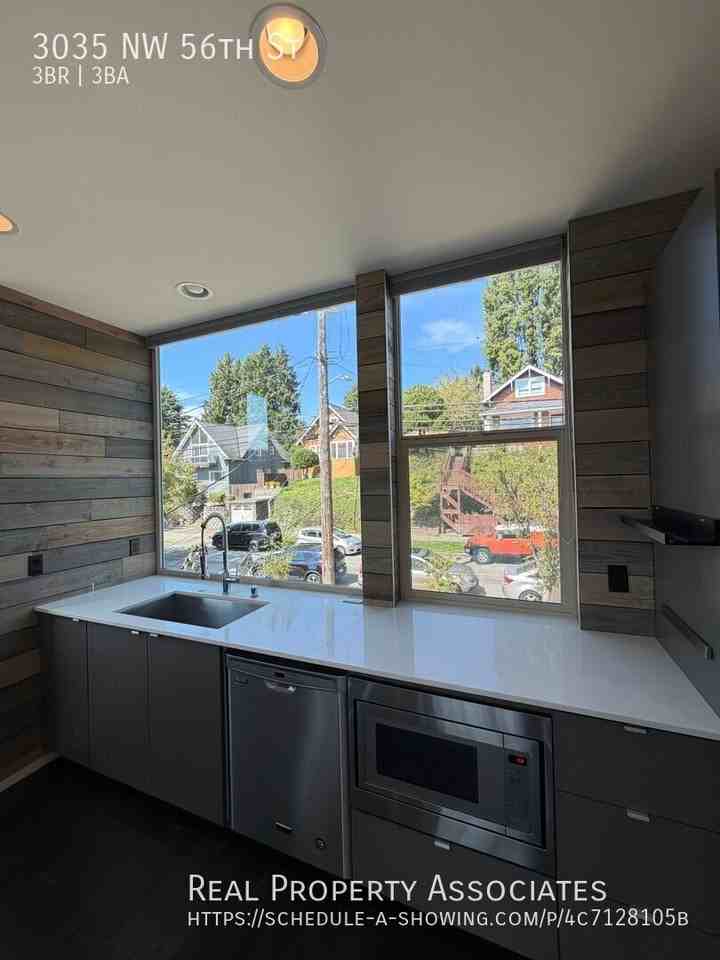 3035 Nw 56th St - Photo 4 of 24