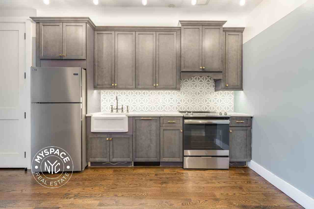 187 Kent Ave #702 - Photo 2 of 21