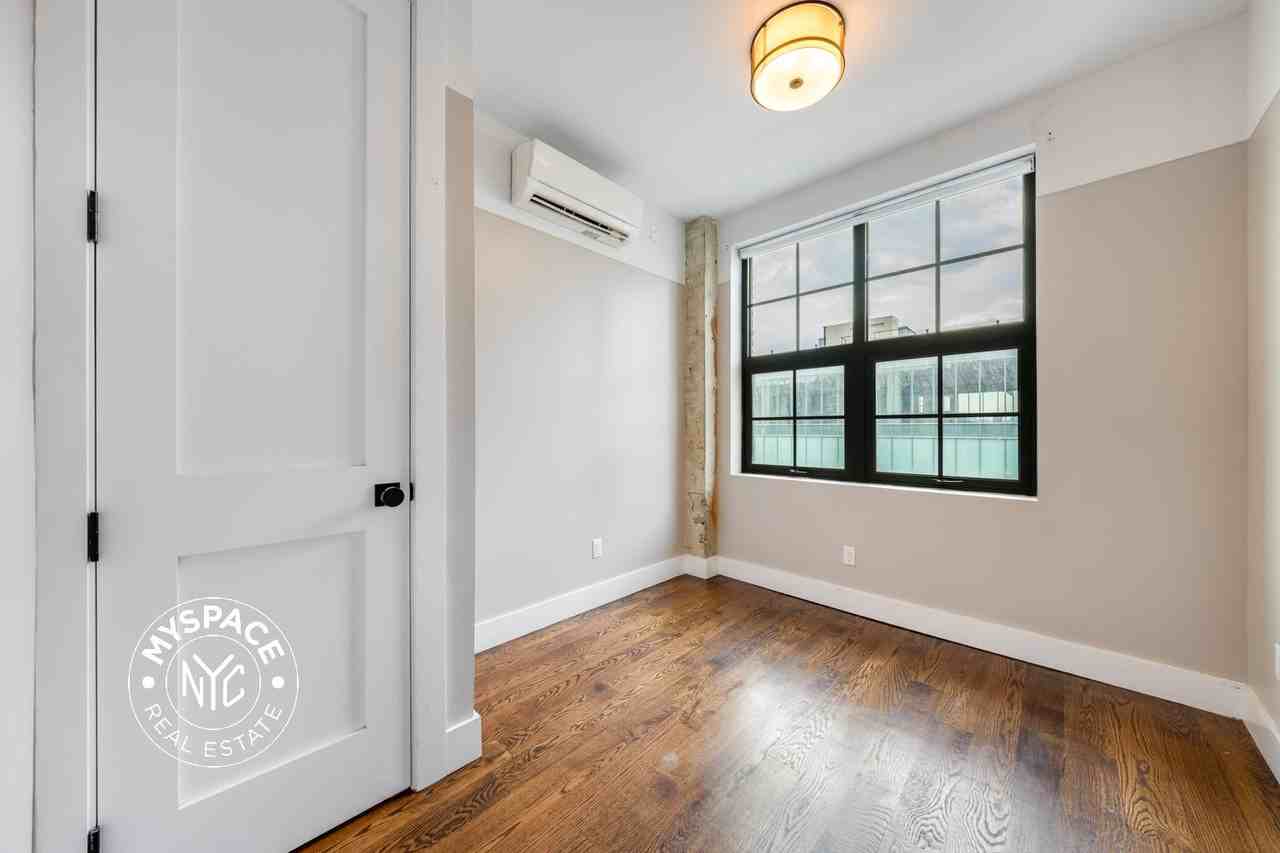 187 Kent Ave #702 - Photo 5 of 21