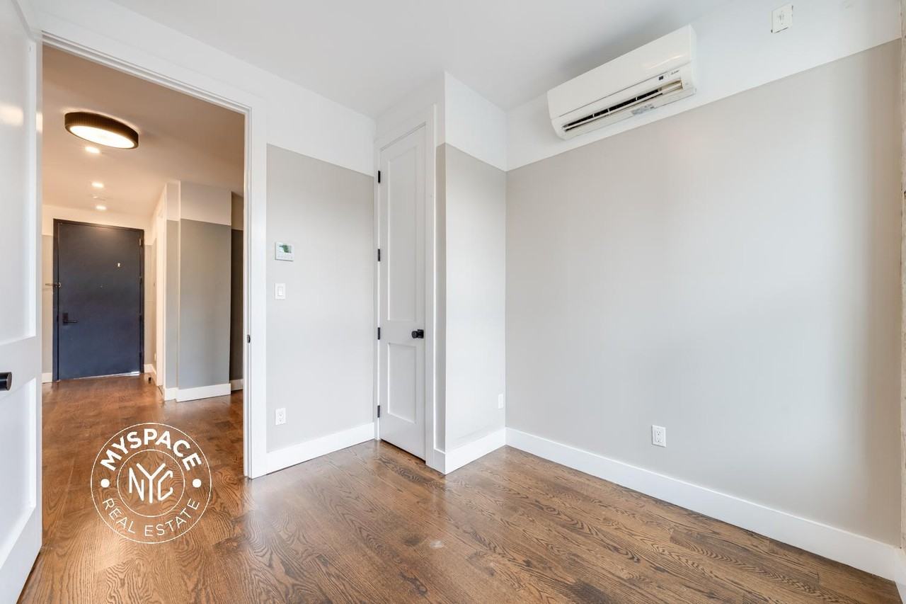 187 Kent Ave #702 - Photo 6 of 21