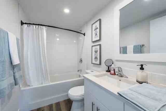 Oak Tower Apartments - Photo 4 of 8