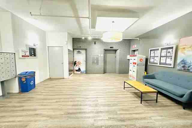 Oak Tower Apartments - Photo 7 of 8