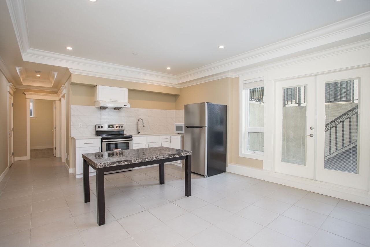 6670 Heather Street - Photo 2 of 18