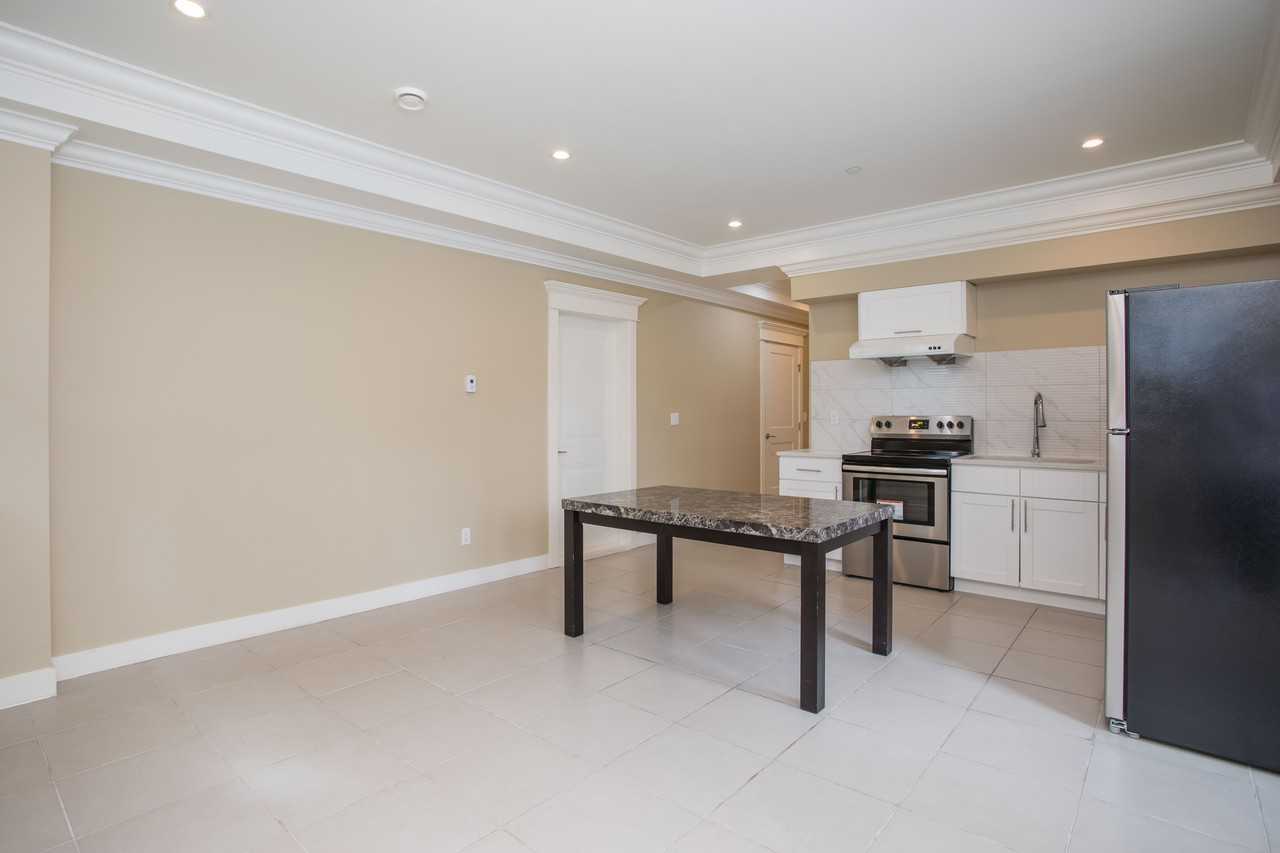6670 Heather Street - Photo 3 of 18