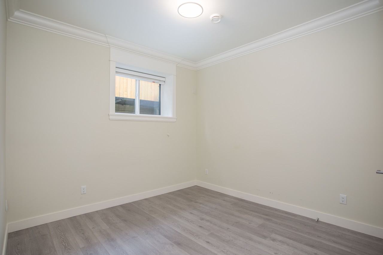 6670 Heather Street - Photo 7 of 18