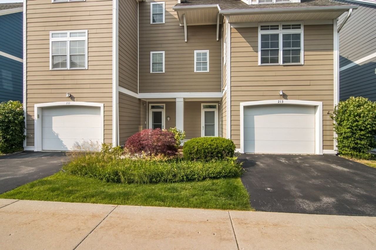 213 Midtown Dr - Photo 4 of 46