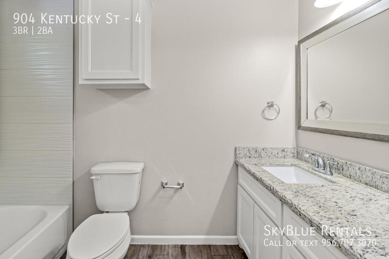 904 N Kentucky St #4 - Photo 6 of 11